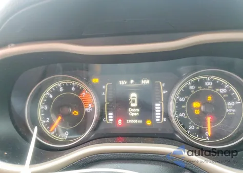 2018 Jeep Cherokee Latitude z USA, uszkodzony, nr VIN 1C4PJMCX4JD556351